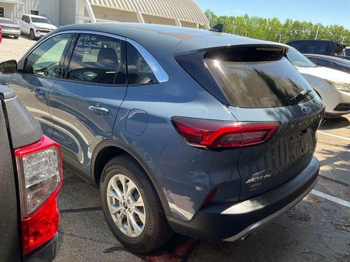 VAPOR BLUE METALLIC 2024 Ford Escape Active
