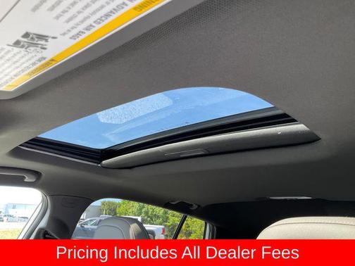 White Frost Tricoat 2026 Buick Envista Avenir FWD
