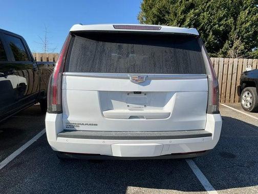 2020 Cadillac Escalade Luxury