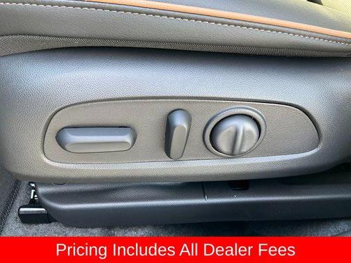 White Frost Tricoat 2026 Buick Envista Avenir FWD