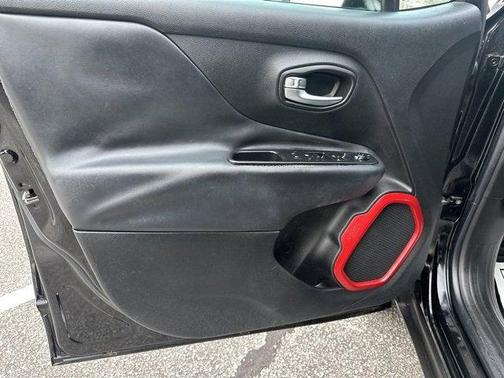 2016 Jeep Renegade Trailhawk