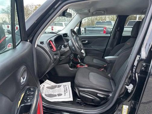 2016 Jeep Renegade Trailhawk