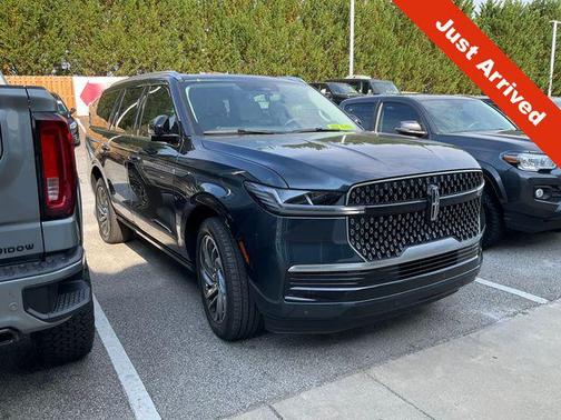 FLIGHT BLUE METALLIC CC 2025 Lincoln Navigator Reserve