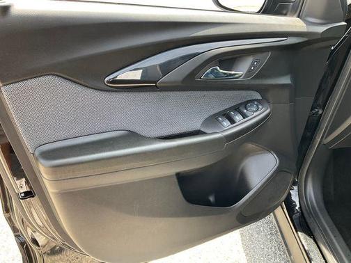 Mosaic Black Metallic 2023 Chevrolet Trailblazer LS
