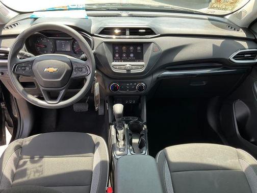 Mosaic Black Metallic 2023 Chevrolet Trailblazer LS