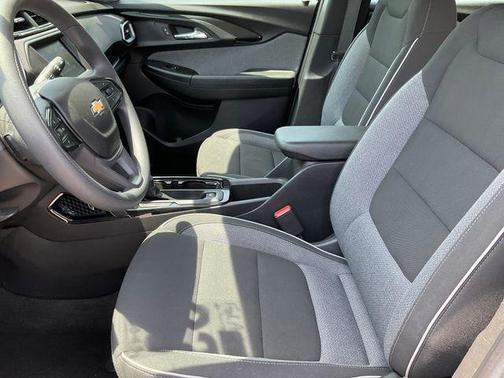 Mosaic Black Metallic 2023 Chevrolet Trailblazer LS