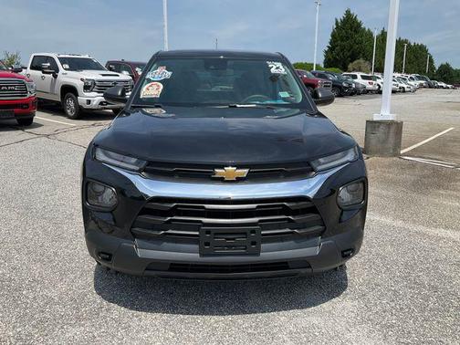 Mosaic Black Metallic 2023 Chevrolet Trailblazer LS