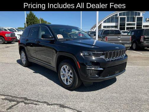 Diamond Black Crystal Pearlcoat 2023 Jeep Grand Cherokee Limited