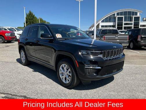 Diamond Black Crystal Pearlcoat 2023 Jeep Grand Cherokee Limited