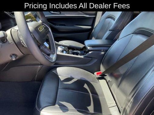 Diamond Black Crystal Pearlcoat 2023 Jeep Grand Cherokee Limited