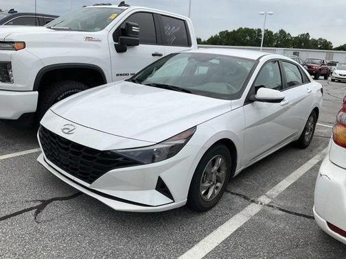2021 Hyundai ELANTRA SE