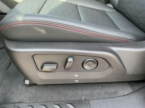 Radiant Red Tintcoat 2026 Chevrolet Colorado Z71