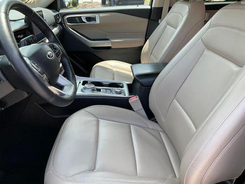 Black Metallic 2023 Ford Explorer XLT