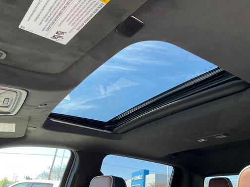 Glacier White Tricoat 2026 GMC Sierra 2500 Denali Ultimate