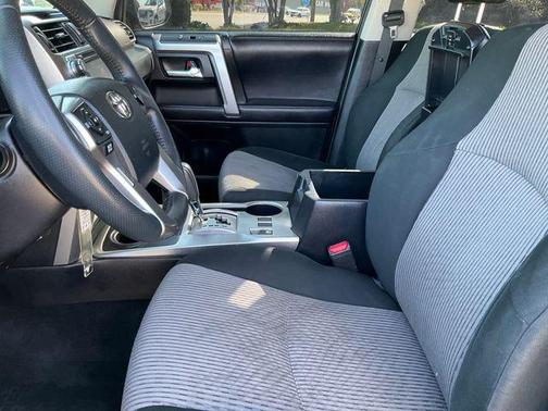 Midnight Black Metallic 2018 Toyota 4Runner SR5