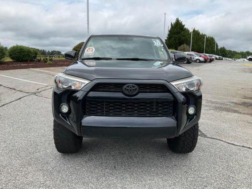 Midnight Black Metallic 2018 Toyota 4Runner SR5