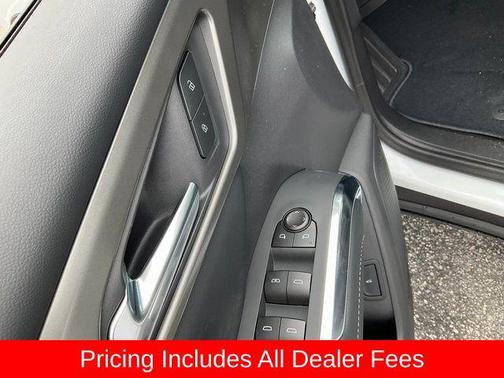Summit White 2026 Chevrolet Traverse LT