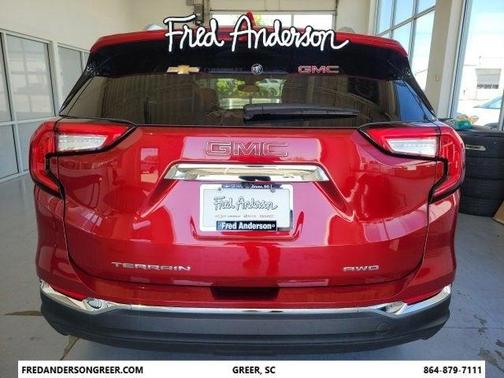 2022 GMC Terrain SLT