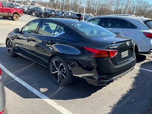 2024 Nissan Altima SR FWD