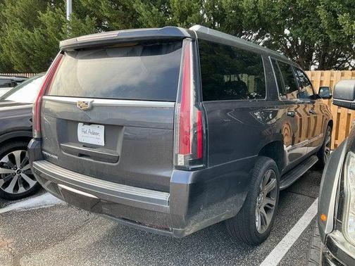 2018 Cadillac Escalade ESV Luxury