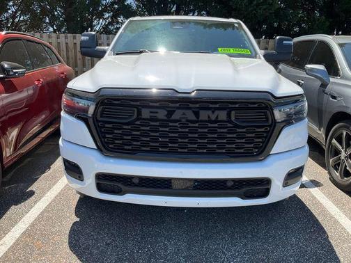 Bright White Clearcoat 2025 RAM 1500 Big Horn/Lone Star