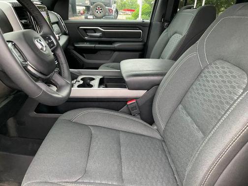Bright White Clearcoat 2025 RAM 1500 Big Horn/Lone Star