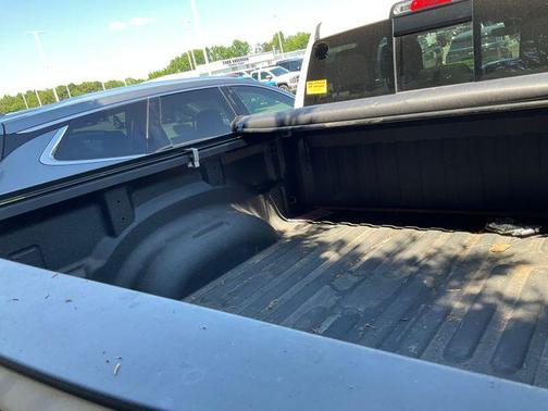Bright White Clearcoat 2025 RAM 1500 Big Horn/Lone Star