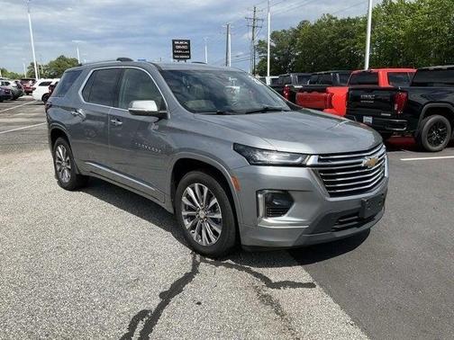 2023 Chevrolet Traverse Premier