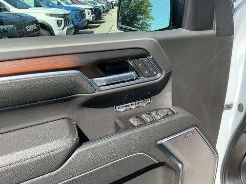 Glacier White Tricoat 2026 GMC Sierra 1500 Denali