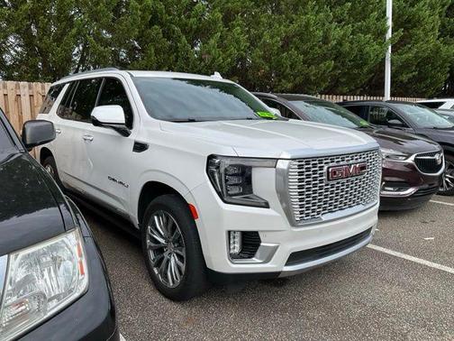 White Frost Tricoat 2021 GMC Yukon Denali