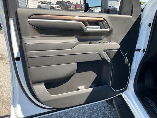 Summit White 2026 Chevrolet Silverado 2500 LT