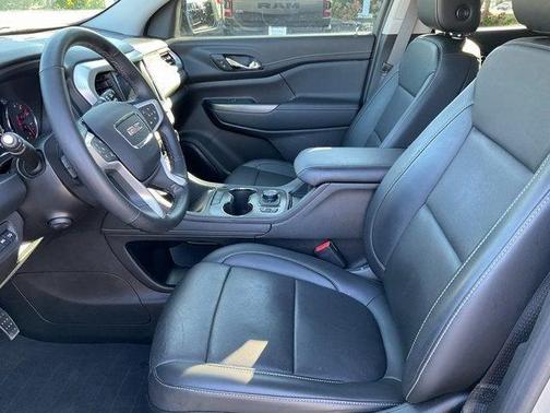 2023 GMC Acadia FWD SLT