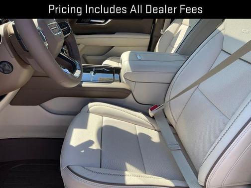 Glacier White Tricoat 2026 GMC Yukon Denali