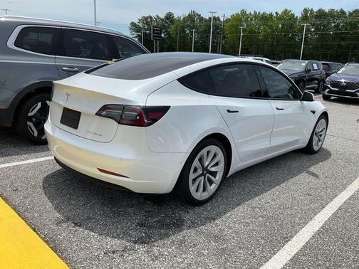 Pearl White Multi-Coat 2021 Tesla Model 3 Long Range