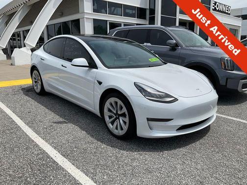 Pearl White Multi-Coat 2021 Tesla Model 3 Long Range
