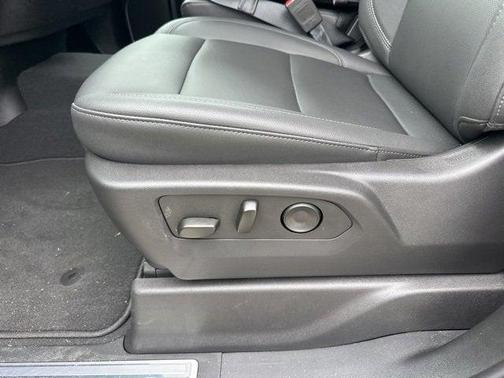 2025 GMC Sierra 2500 SLT