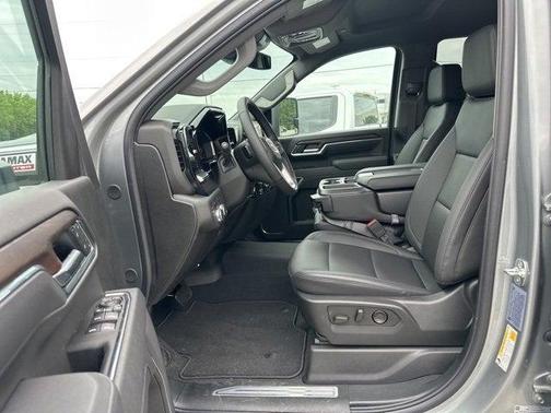 2025 GMC Sierra 2500 SLT