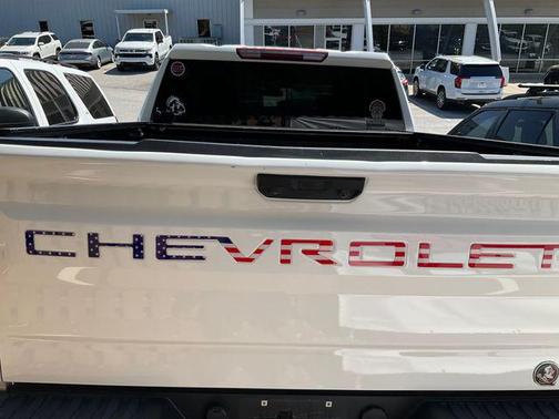 Summit White 2024 Chevrolet Silverado 1500 Custom Trail Boss