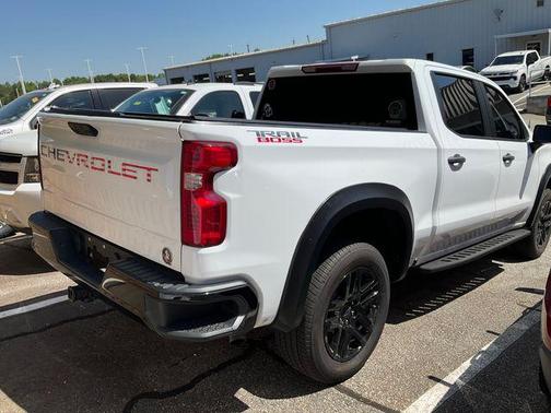 Summit White 2024 Chevrolet Silverado 1500 Custom Trail Boss