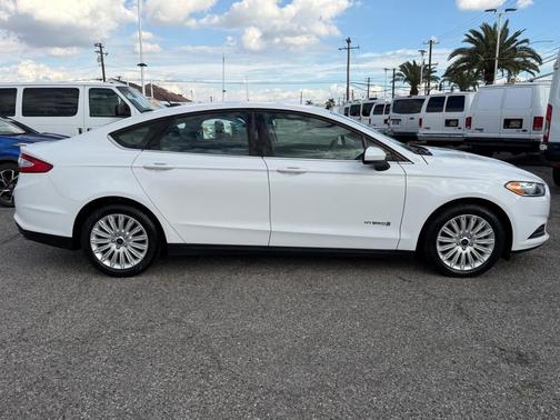 2016 Ford Fusion Hybrid S