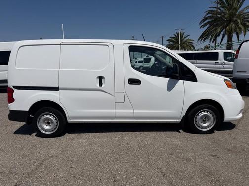 Fresh Powder 2020 Nissan NV200 S