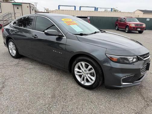 Nightfall Gray Metallic 2018 Chevrolet Malibu LT