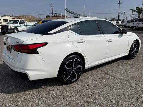 2023 Nissan Altima SR FWD