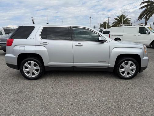 Quicksilver Metallic 2017 GMC Terrain SLE-1