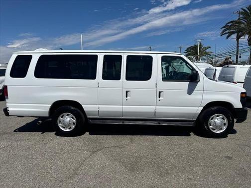 2012 Ford E350 Super Duty XL