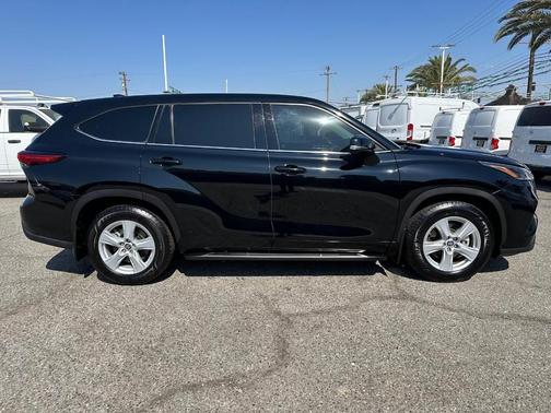 2021 Toyota Highlander LE