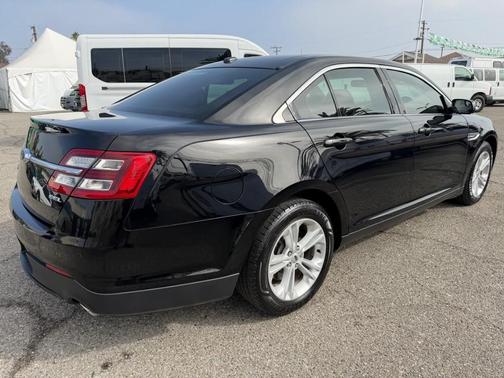 2017 Ford Taurus SEL