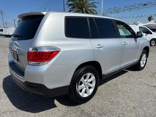 2013 Toyota Highlander SE