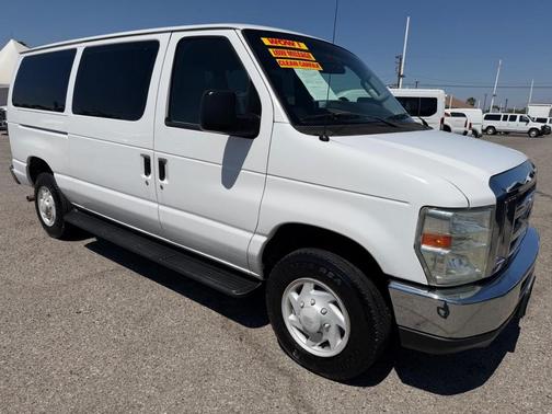 Oxford White 2009 Ford E350 Super Duty XLT