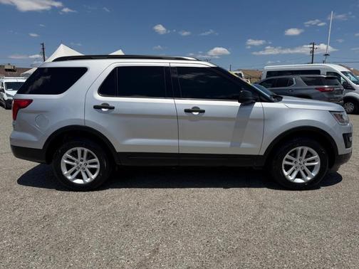 Ingot Silver Metallic 2017 Ford Explorer Base